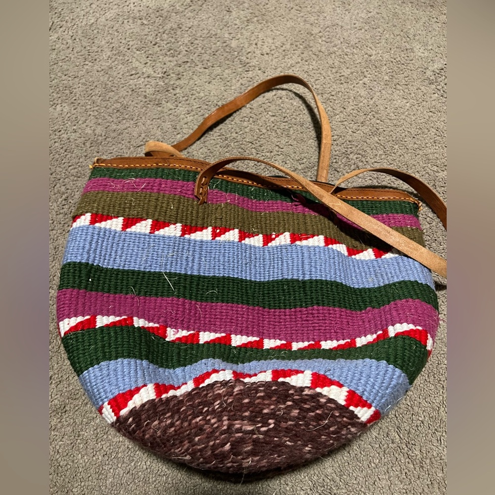 Multicolor Striped Woven Tote Bag. READ DESCRIPTION